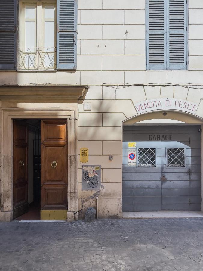 Domus Sant'Elena 2 Roma Exterior foto